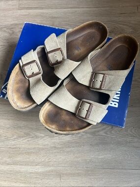 Birkenstock Arizona Sandals in Beige Suede